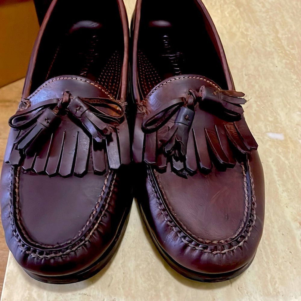 Cole Haan tassel loafers 10 D